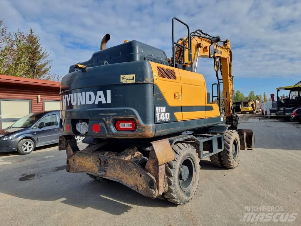 Hyundai HW 140 Ekskavatori uz riteņiem