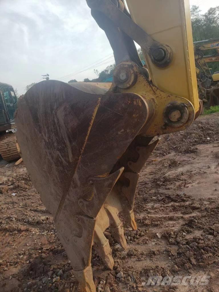 CAT 320 D Kāpurķēžu ekskavatori