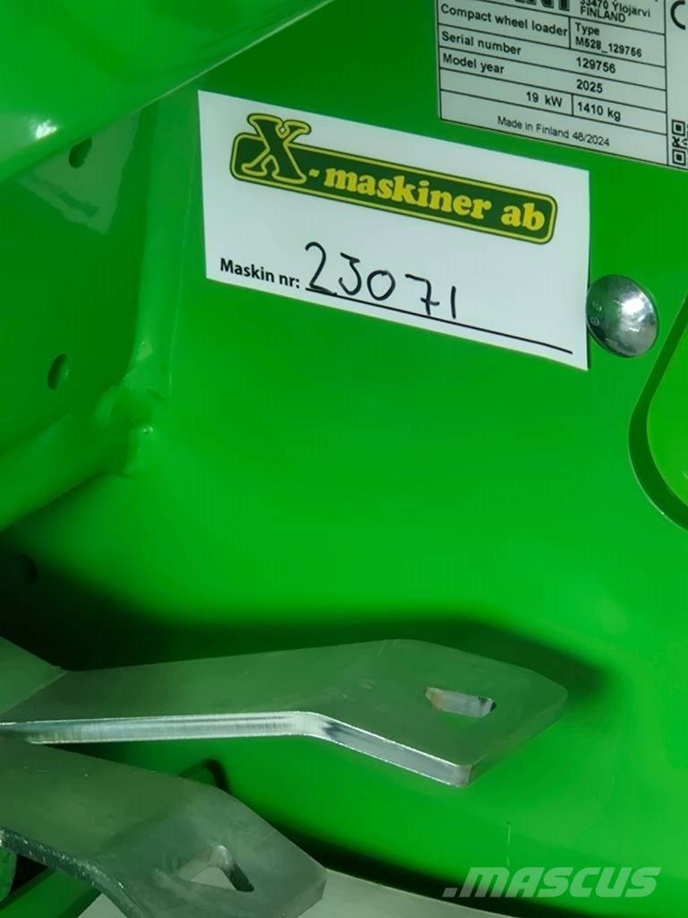 Avant 528 Multifunkcionālie iekrāvēji