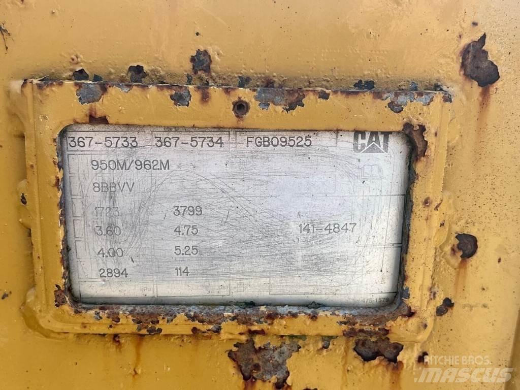 CAT 950M Iekrāvēji uz riteņiem