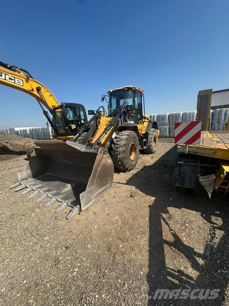 JCB 436 HT Iekrāvēji uz riteņiem