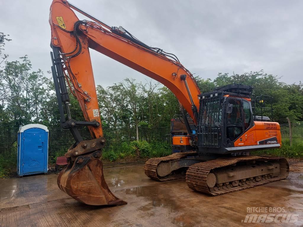 Doosan DX 225 LC-5 Kāpurķēžu ekskavatori