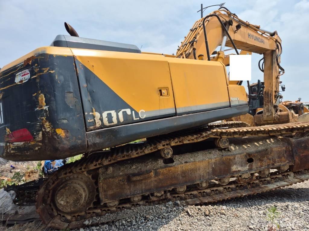 Hyundai Robex 300 LC Kāpurķēžu ekskavatori