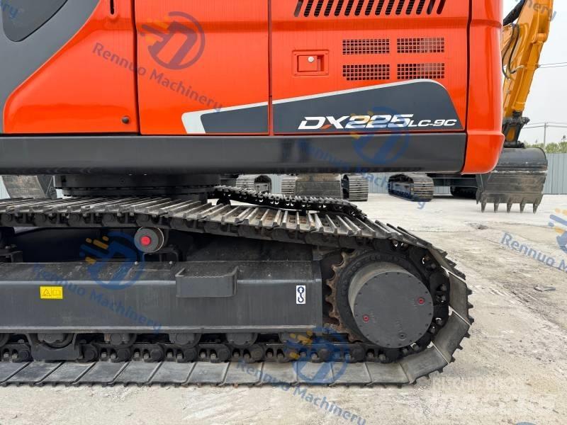 Doosan DX 225 LC-9C Kāpurķēžu ekskavatori