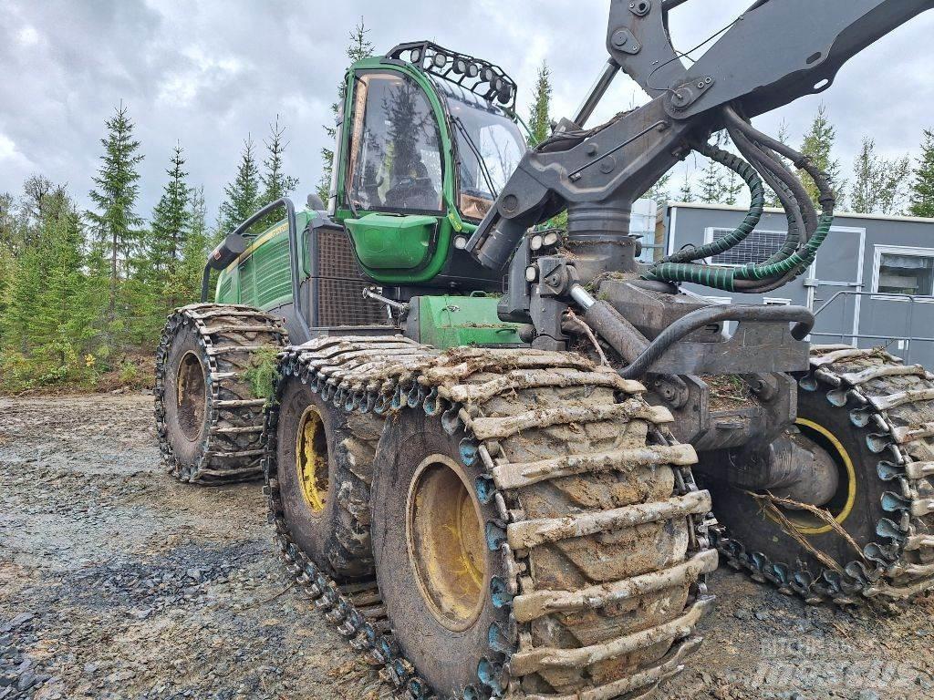 John Deere 1470 Harvesteri
