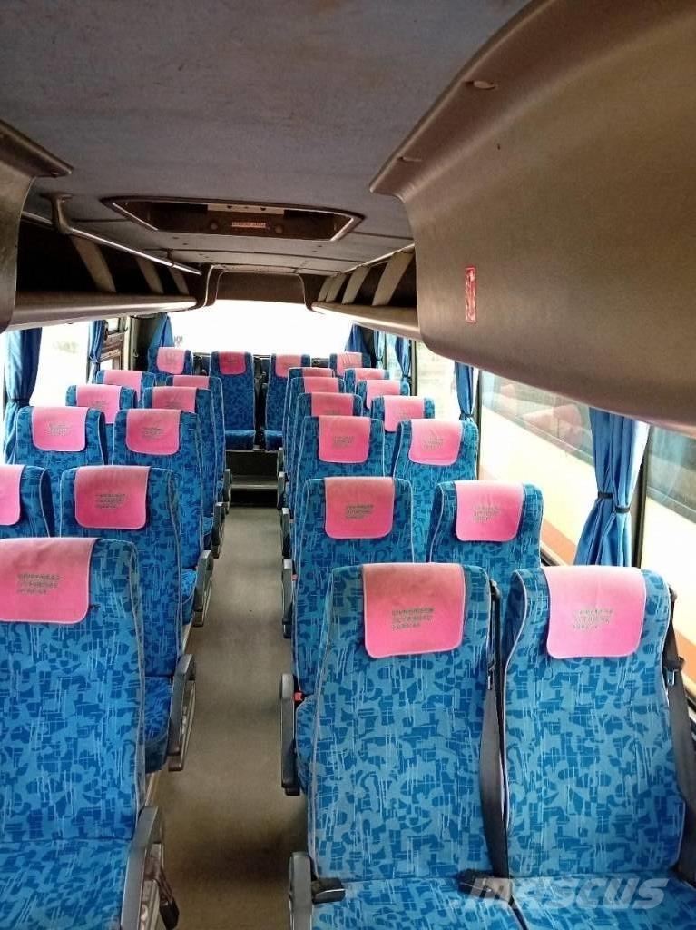 Isuzu Harmony Tūrisma autobusi