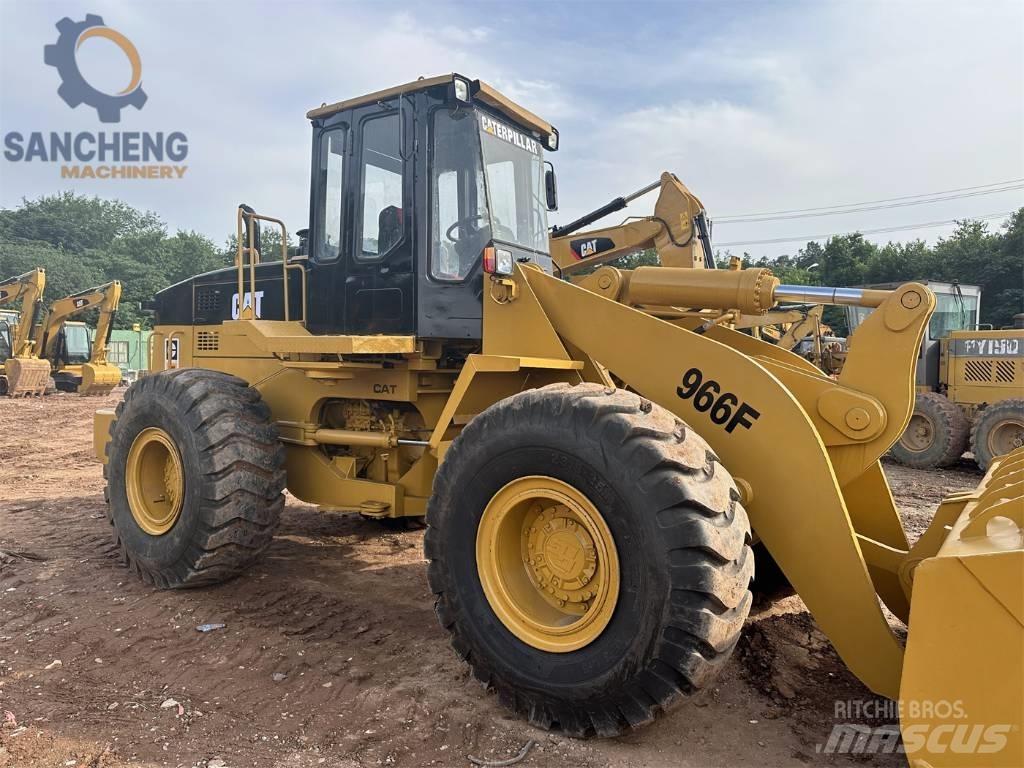 CAT 966 F Iekrāvēji uz riteņiem