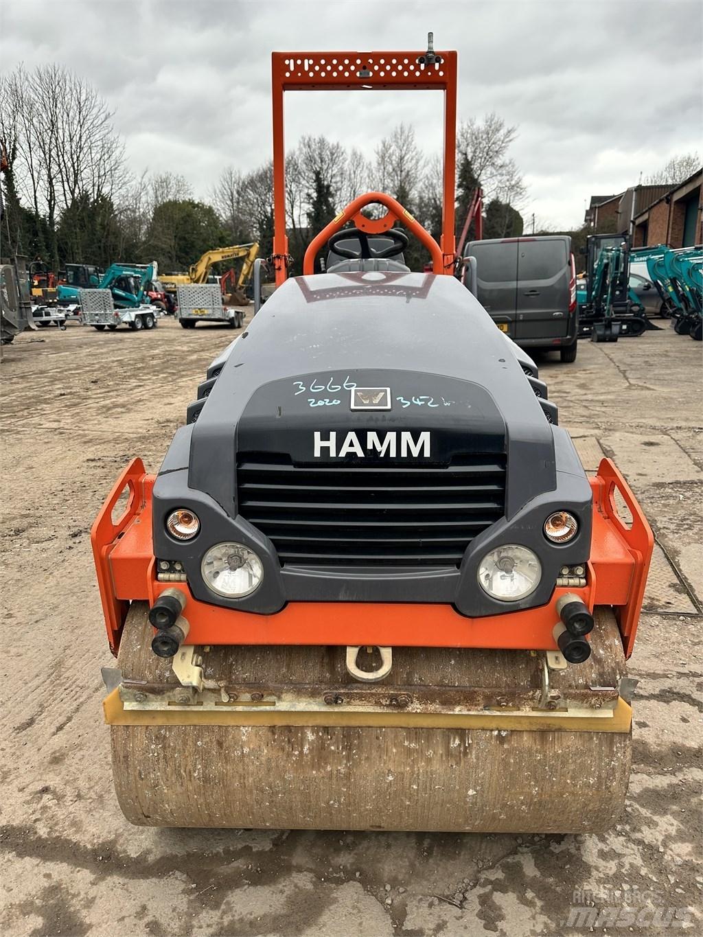 Hamm HD 12 Divvalču grunts veltņi
