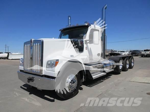Kenworth W990 Vilcēji