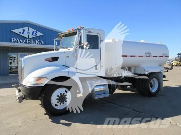 Peterbilt 337 Autocisterna