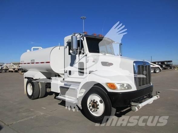 Peterbilt 337 Autocisterna