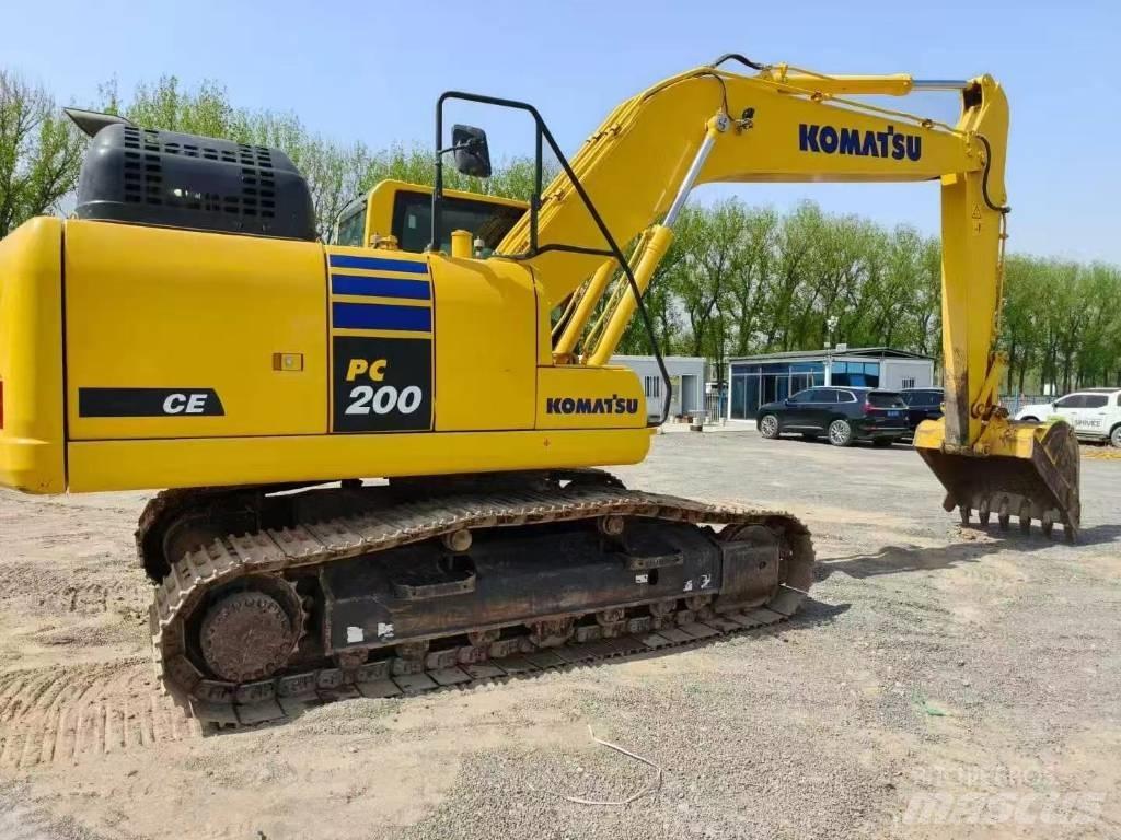 Komatsu PC 200-11 Kāpurķēžu ekskavatori