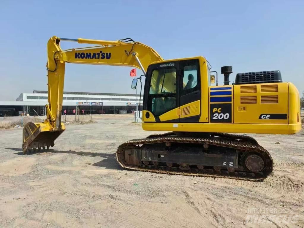 Komatsu PC 200-11 Kāpurķēžu ekskavatori