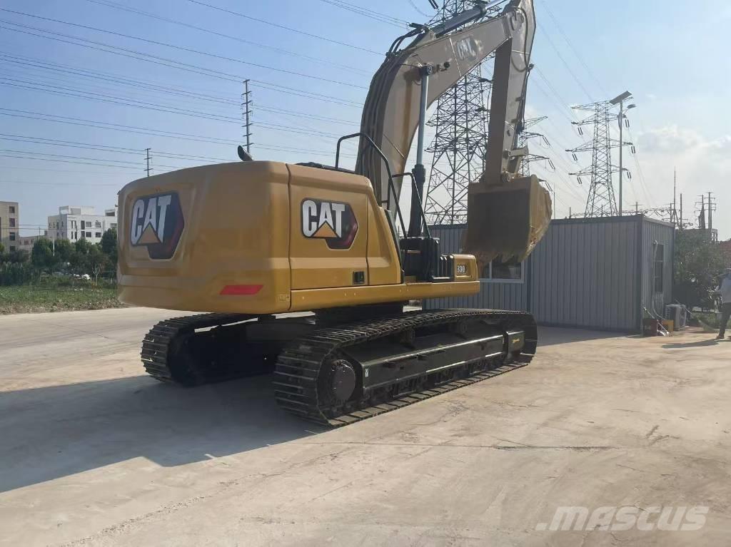 CAT 330 Kāpurķēžu ekskavatori