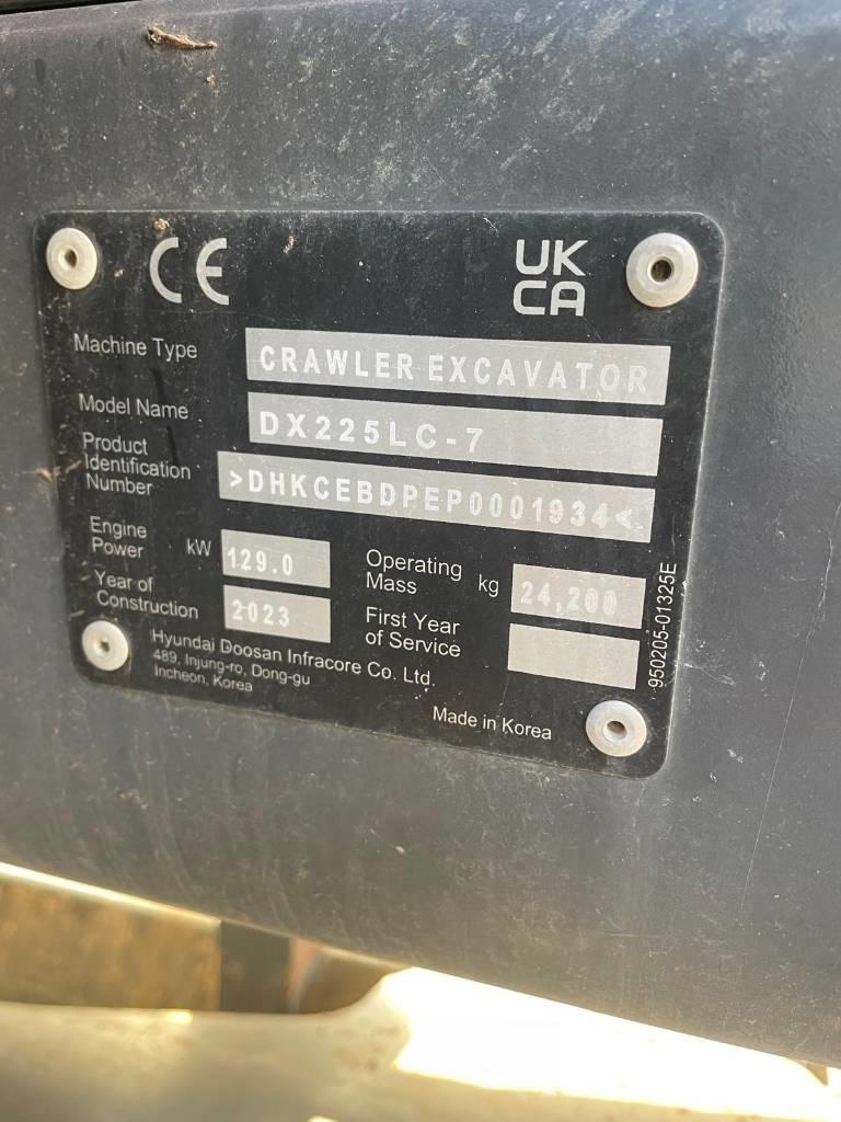 Doosan DX225LC-7 Kāpurķēžu ekskavatori