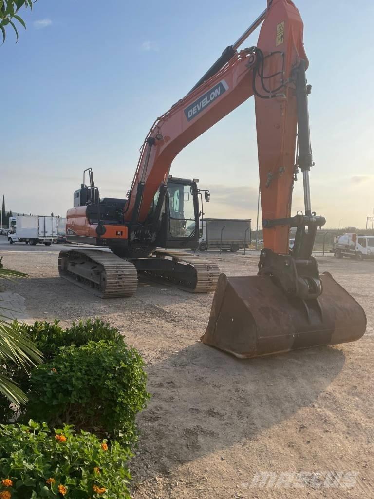 Doosan DX225LC-7 Kāpurķēžu ekskavatori
