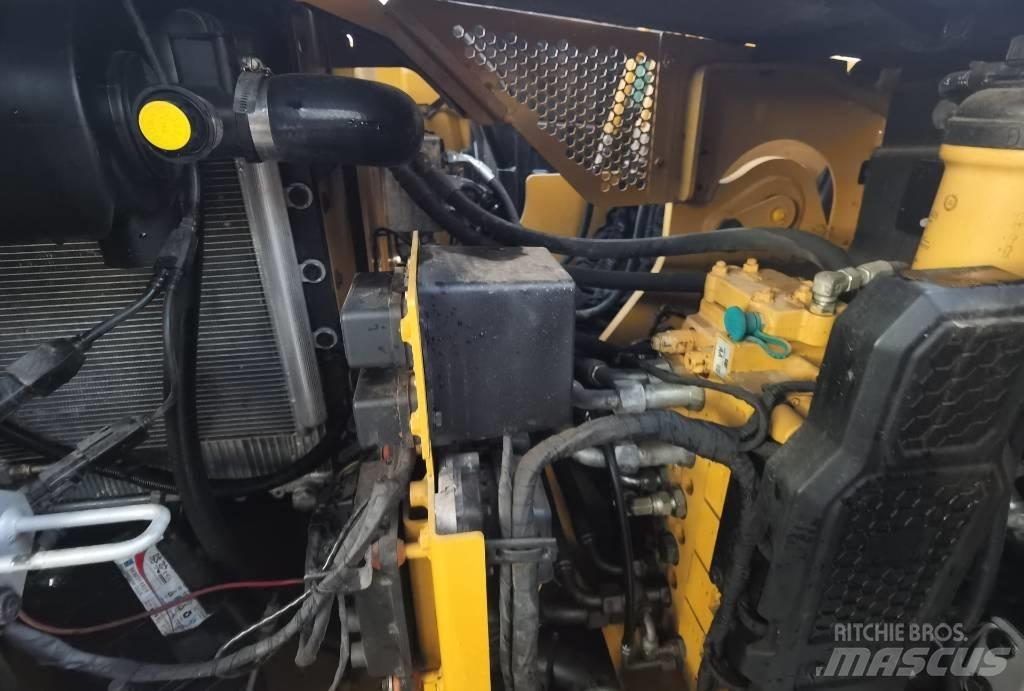 CAT 310 Kāpurķēžu ekskavatori