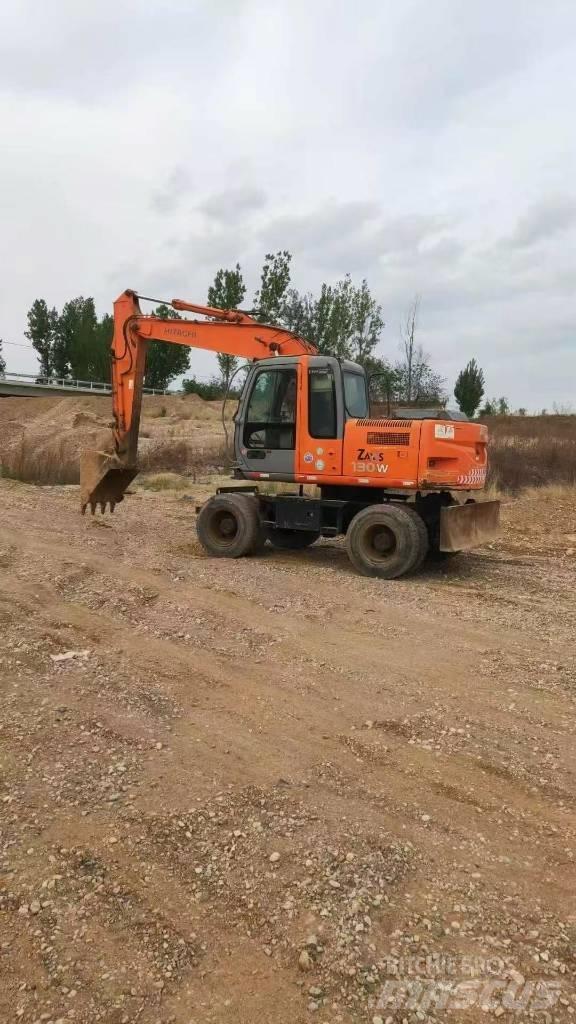 Hitachi ZX130W Ekskavatori uz riteņiem