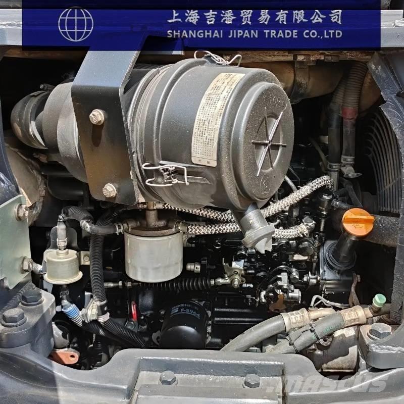 Komatsu PC 40 MR Kāpurķēžu ekskavatori