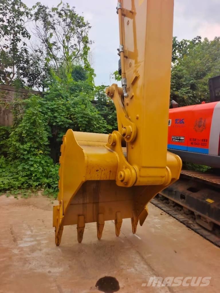 CAT 323 GC Kāpurķēžu ekskavatori