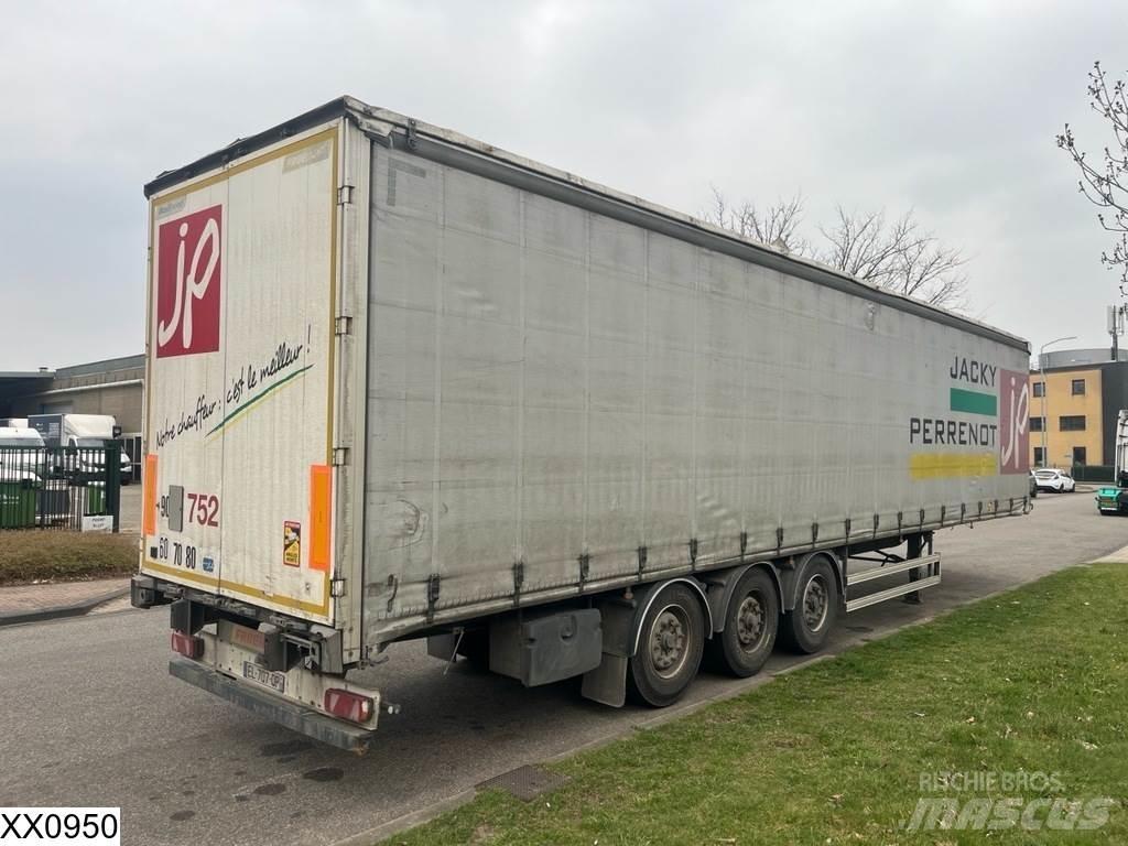 Fruehauf Tautliner Tents puspiekabes