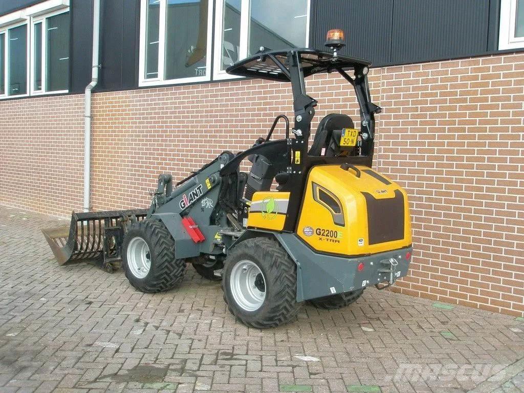 GiANT G2200E Mini iekrāvēji