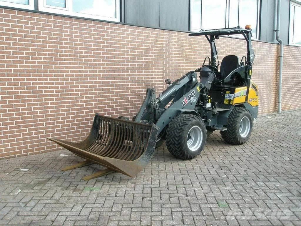 GiANT G2200E Mini iekrāvēji