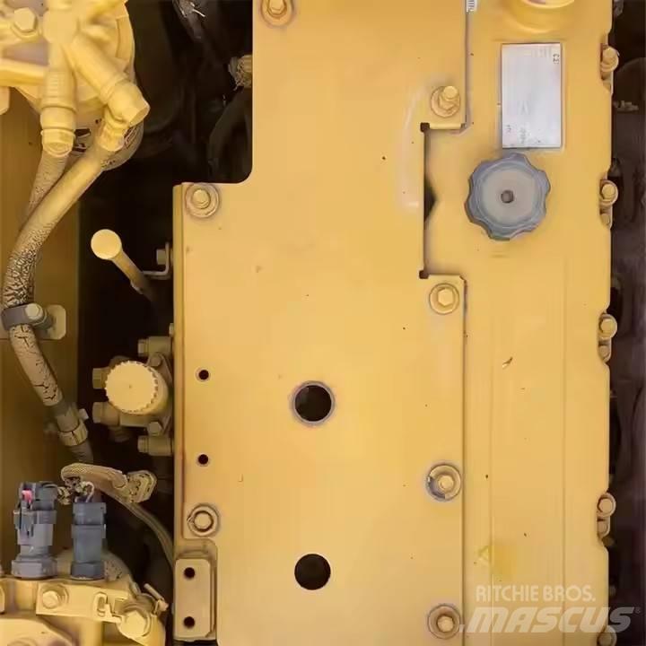 CAT CAT323D2L Vidēja lieluma ekskavatori 7 t - 12 t