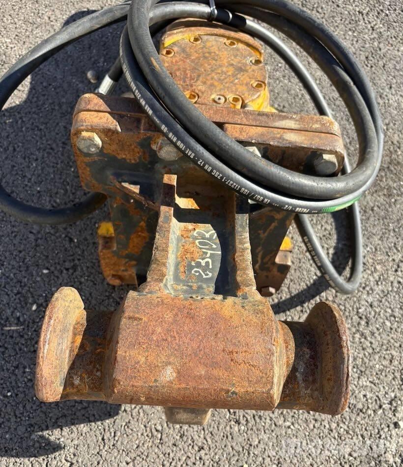 Atlas Copco SB 202 Āmuri/Drupinātāji