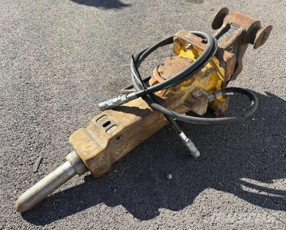 Atlas Copco SB 202 Āmuri/Drupinātāji