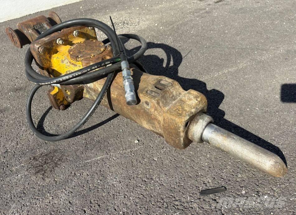 Atlas Copco SB 202 Āmuri/Drupinātāji