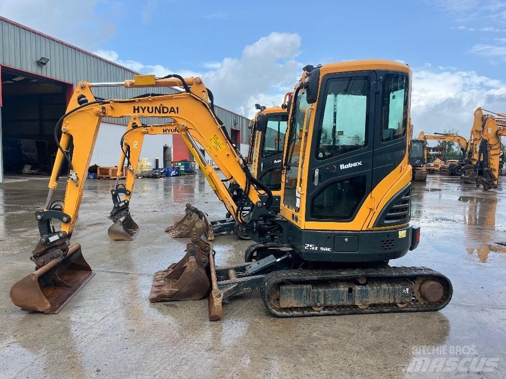 Hyundai R25Z-9 AK Mini ekskavatori < 7 t
