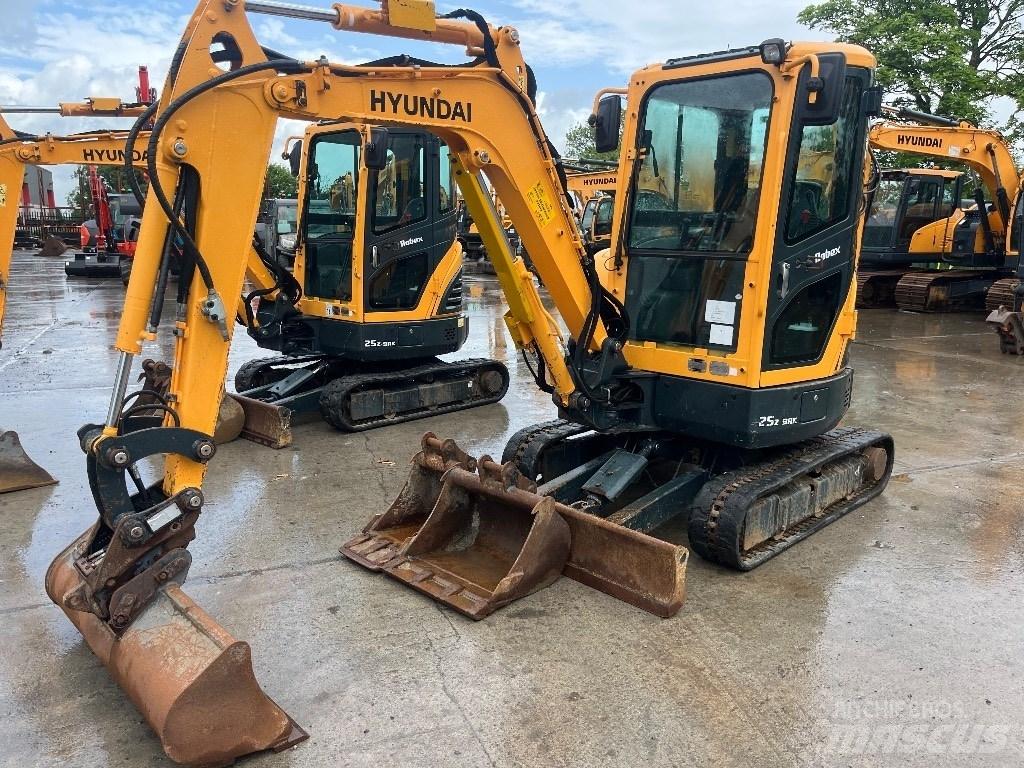 Hyundai R25Z-9 AK Mini ekskavatori < 7 t