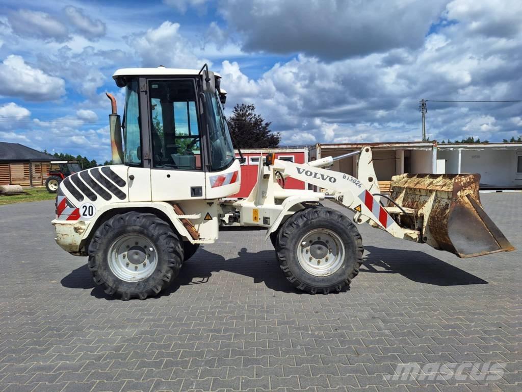 Volvo L 30 B Iekrāvēji uz riteņiem