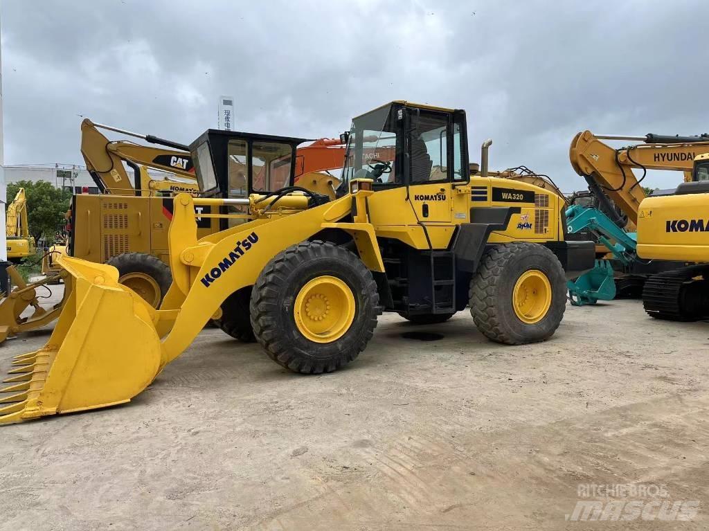 Komatsu WA 320-5 Iekrāvēji uz riteņiem