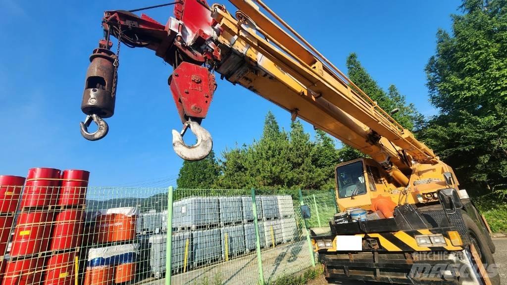 Tadano TR 250 M-6 Celtņi nelīdzenām virsmām