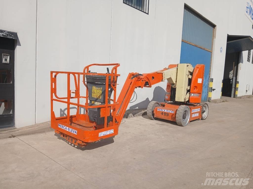 JLG E 300 AJ Strēles pacēlāji