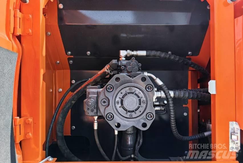 Doosan DX300 Kāpurķēžu ekskavatori