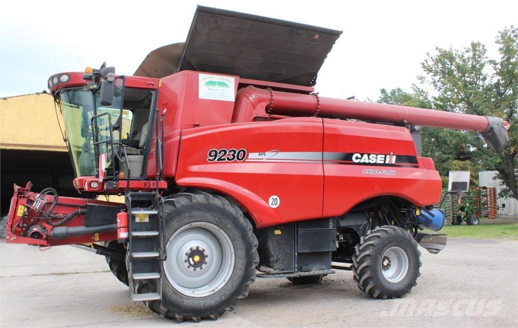 Case IH AF 9230 Ražas novākšanas kombaini