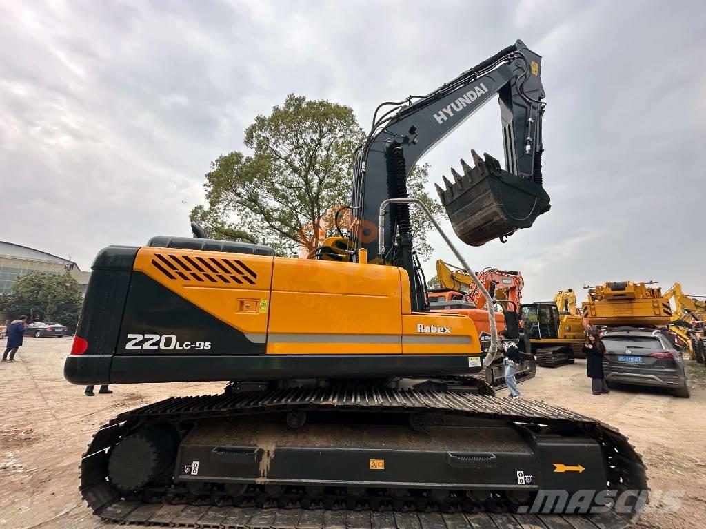 Hyundai Robex 220-9S Kāpurķēžu ekskavatori