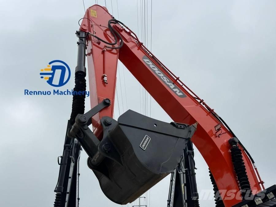 Doosan DX 300LC-9C Kāpurķēžu ekskavatori