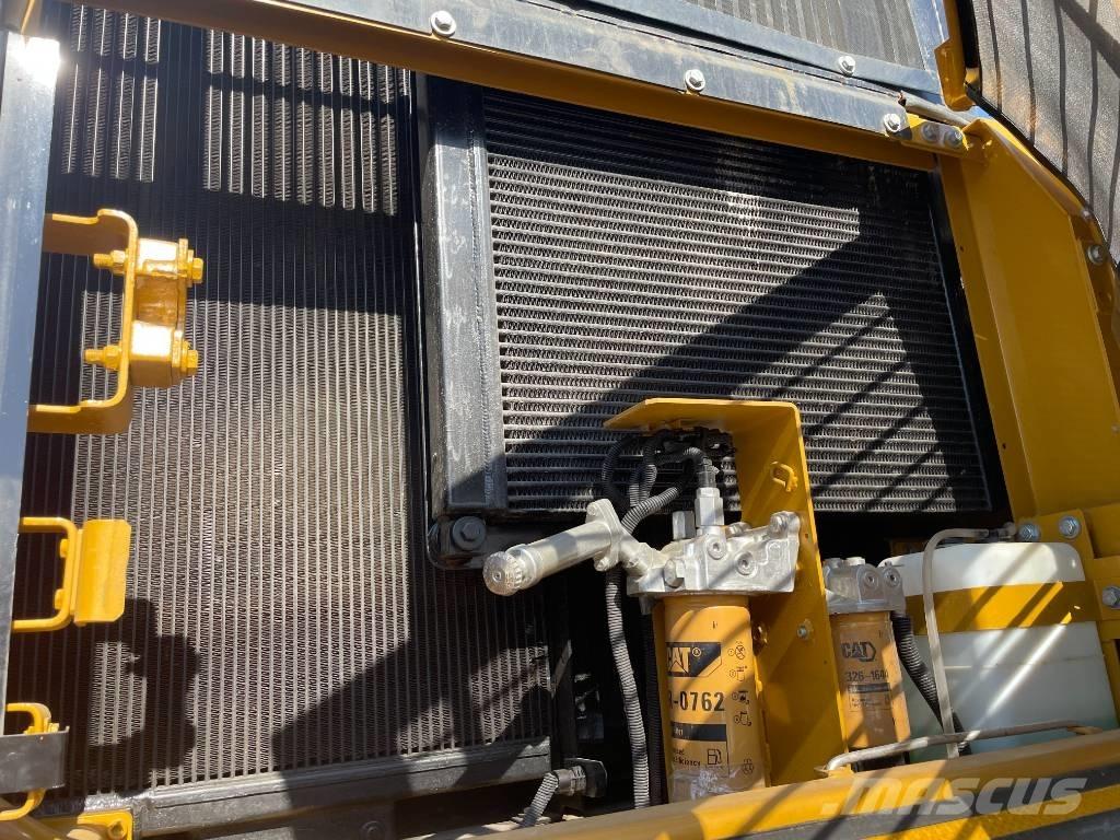 CAT 330 D Kāpurķēžu ekskavatori