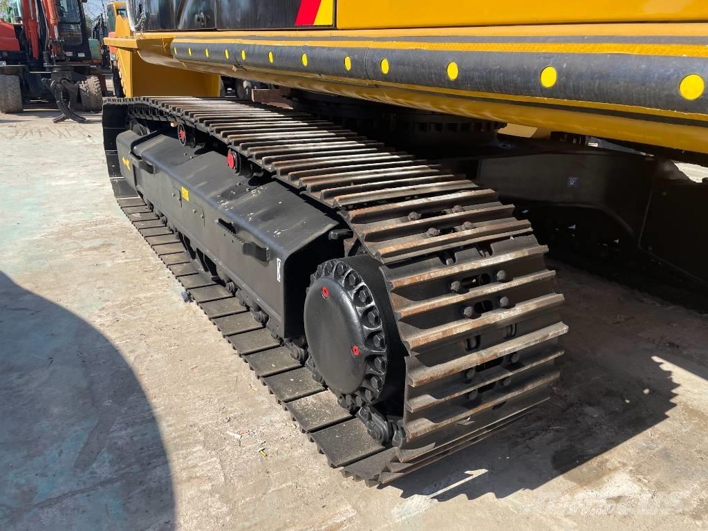 CAT 330 D Kāpurķēžu ekskavatori