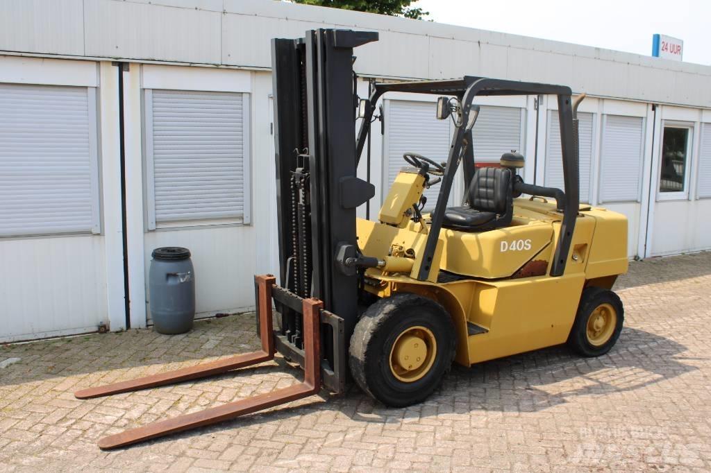 Daewoo D 40 S Tehnika ar dīzeļa dzinēju