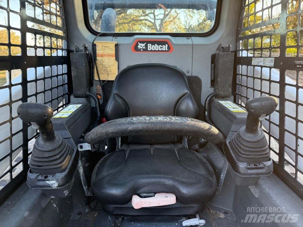 Bobcat T 64 Lietoti riteņu kompaktiekrāvēji