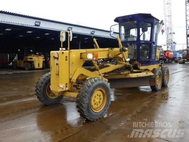 Komatsu GD405A-2 Greideri