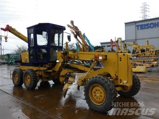 Komatsu GD405A-2 Greideri