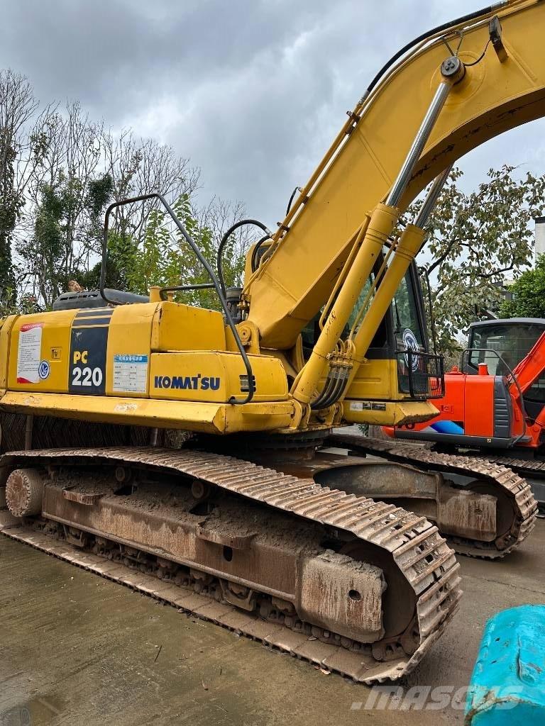 Komatsu PC 220-8 Kāpurķēžu ekskavatori