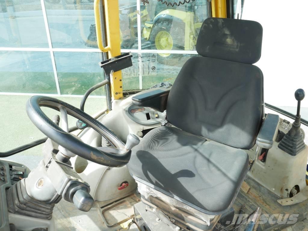 Komatsu WB 97 S-2 Ekskavatori-iekrāvēji