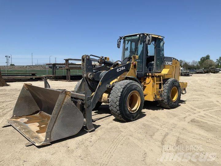 John Deere 624KII Iekrāvēji uz riteņiem